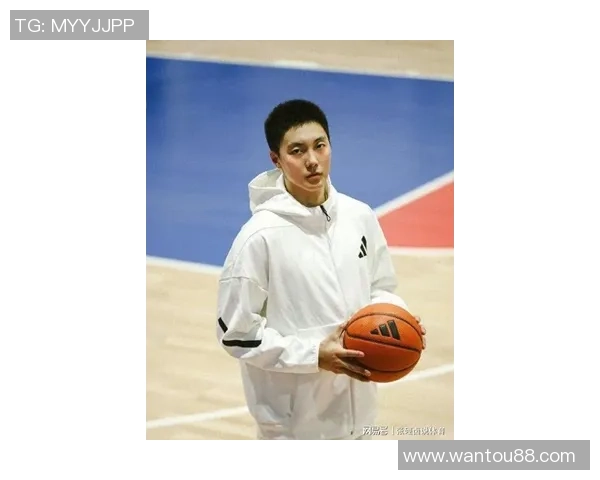 胡明轩：从青涩少年到篮球明星的成长之路与未来展望