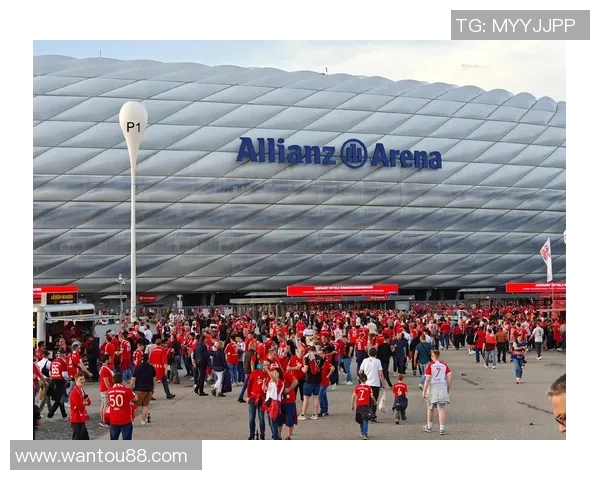 莱万重返安联球场引发拜仁球迷愤怒声讨纷纷指责其忘恩负义