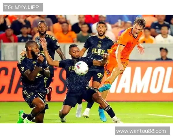 休斯顿队与约城FC的激烈对决谁能在这场比赛中笑到最后 休斯顿队与约城FC的激烈对决谁能在这场比赛中笑到最后