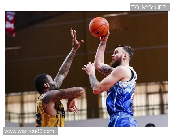 克鲁塞罗与河床精彩对决直播全程回顾与分析