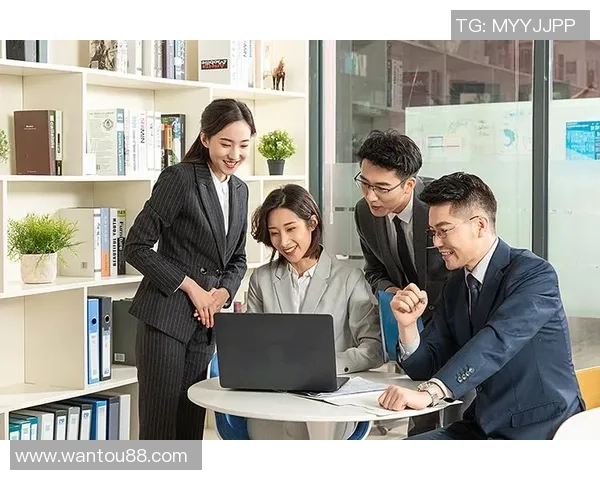 许钟豪的成长之路：从青涩少年到职场精英的奋斗历程与人生感悟