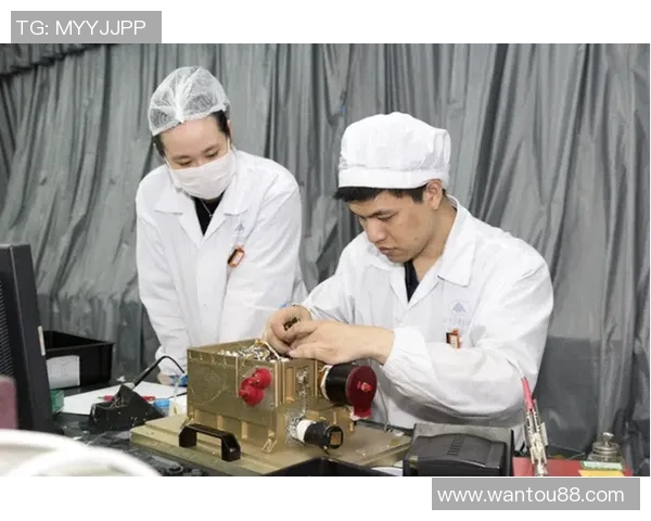 贾诚的成长之路：从平凡少年到职场精英的奋斗故事