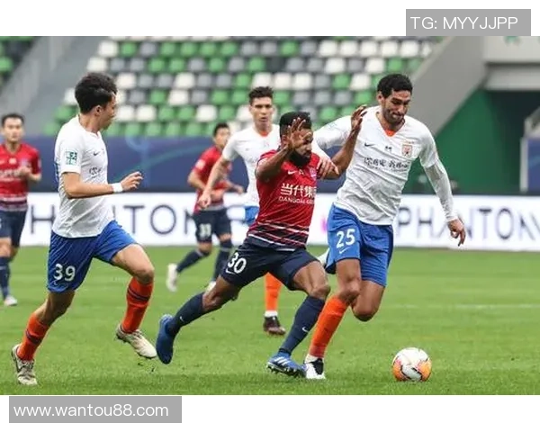 鲁能与重庆比赛实时数据分析及精彩瞬间回顾