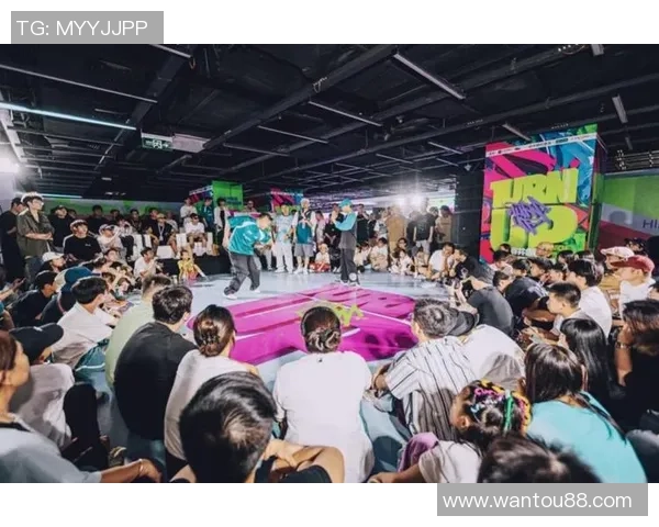 重庆街舞队的耐力挑战与突破探索街舞文化的深度与广度